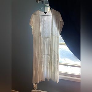 White Torrid Kimono size 1x